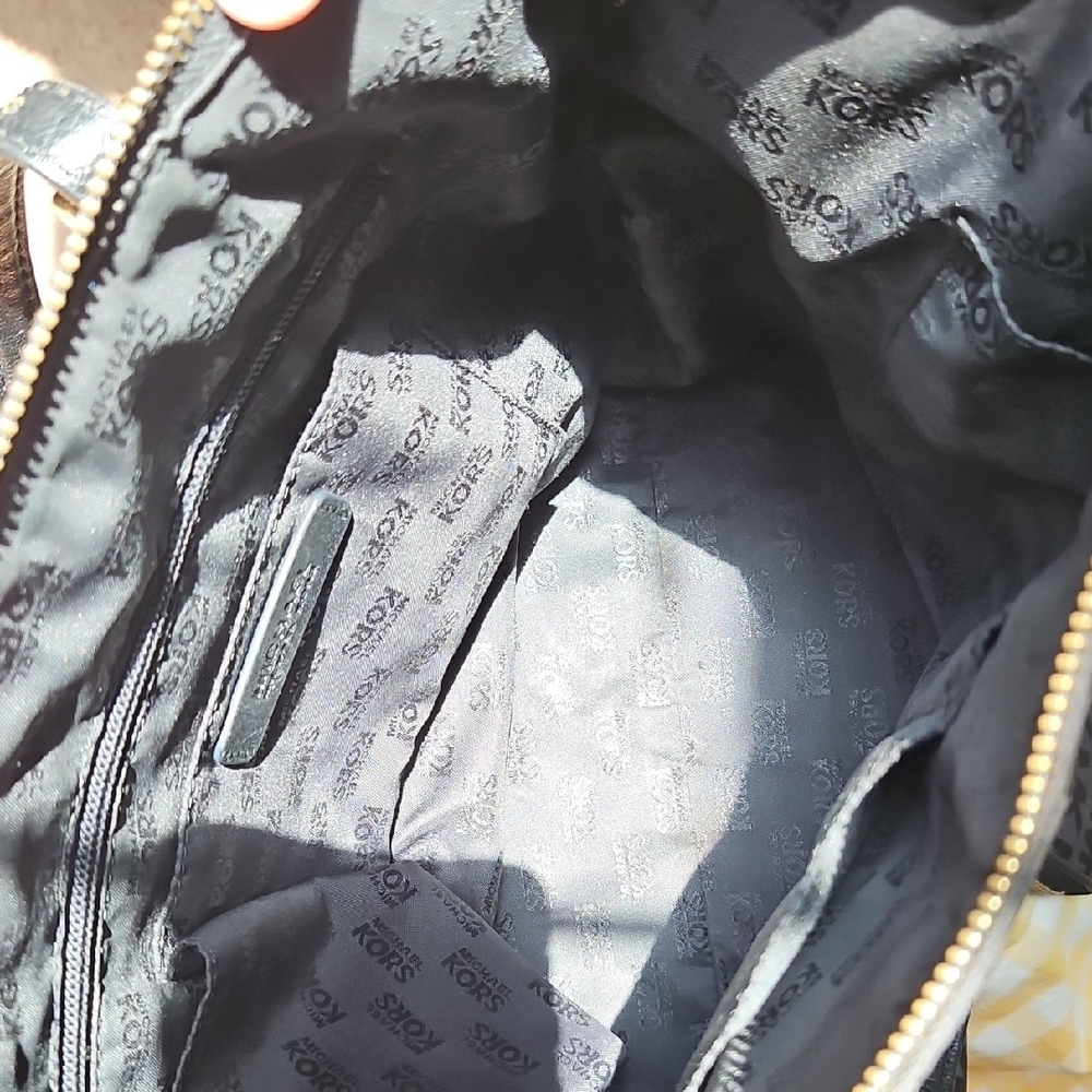 Michael Kors Signature Black Tote and Wallet - Picture 8 of 11